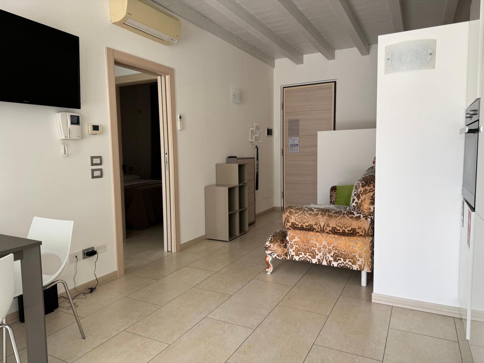 De Luxe Apartments Eden Сирмионе Екстериор снимка